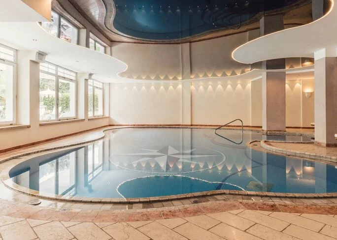 Wellness hotel - indoor pool Ahrntal & outdoor whirlpool